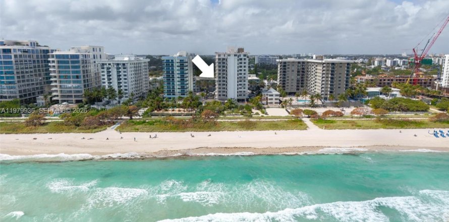 Condo à Surfside, Floride, 1 chambre  № 2046846