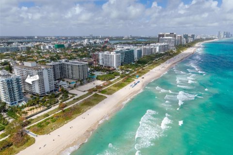 Copropriété à vendre à Surfside, Floride: 1 chambre, 85.28 m2 № 2046846 - photo 24