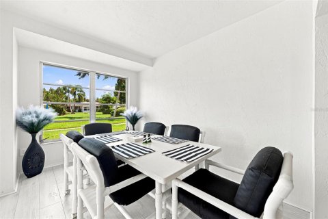 Casa en venta en Sarasota, Florida, 2 dormitorios, 153.38 m2 № 2238092 - foto 15