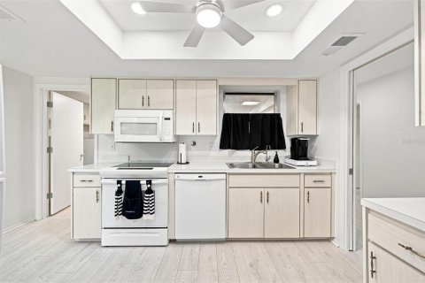 Casa en venta en Sarasota, Florida, 2 dormitorios, 153.38 m2 № 2238092 - foto 28