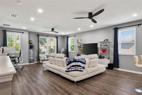 Casa en venta en Auburndale, Florida, 5 dormitorios, 485.32 m2 № 2202695 - foto 7