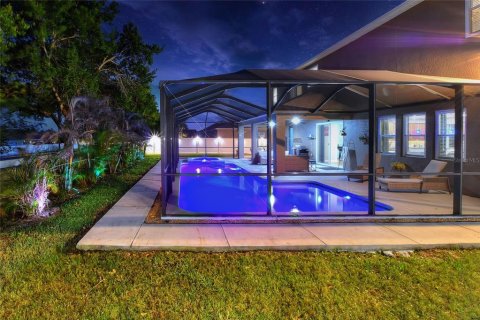 Casa en venta en Auburndale, Florida, 5 dormitorios, 485.32 m2 № 2202695 - foto 20