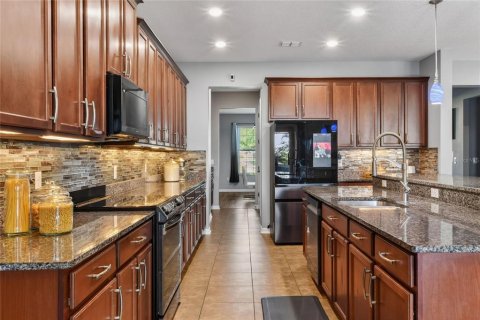 Casa en venta en Auburndale, Florida, 5 dormitorios, 485.32 m2 № 2202695 - foto 5