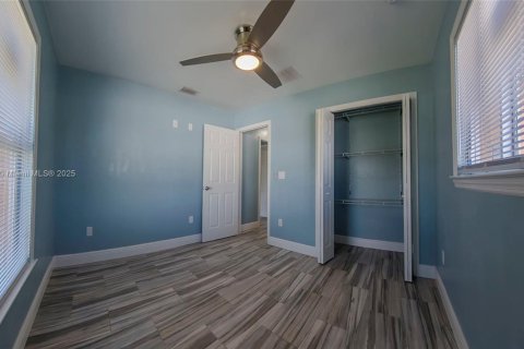 Купить виллу или дом в Лихай-Эйкерс, Флорида 5 спален, 192.4м2, № 1932930 - фото 30