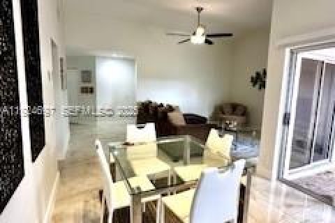 Casa en alquiler en Weston, Florida, 3 dormitorios, 105.35 m2 № 2060185 - foto 11