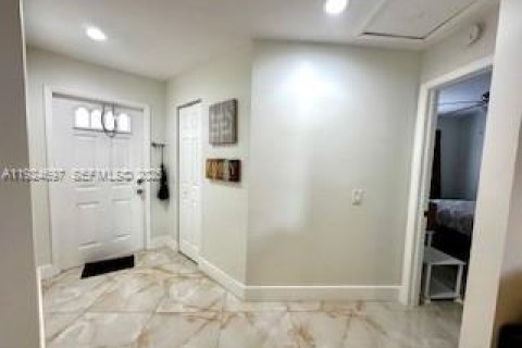 Casa en alquiler en Weston, Florida, 3 dormitorios, 105.35 m2 № 2060185 - foto 7
