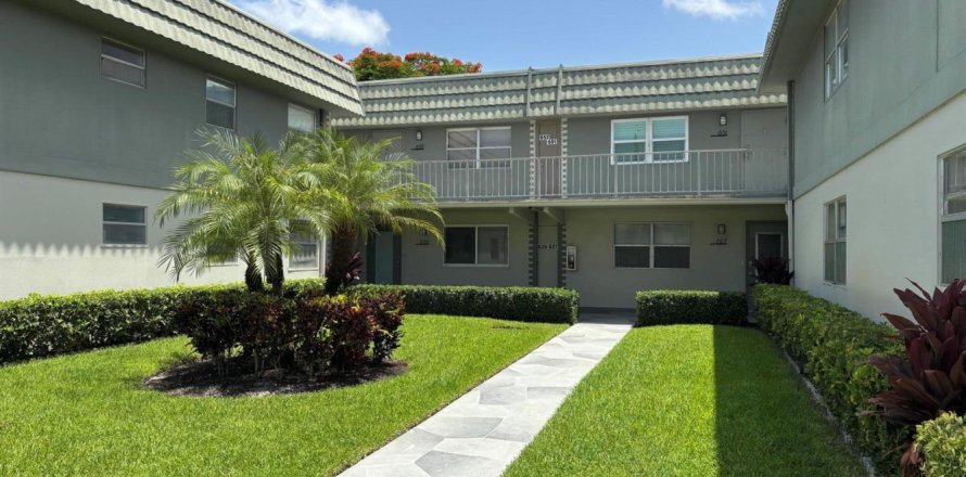 Condo in Delray Beach, Florida, 2 bedrooms  № 2247201