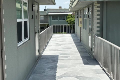 Condo in Delray Beach, Florida, 2 bedrooms  № 2247201 - photo 2