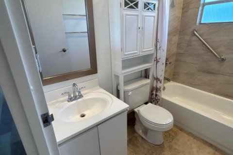 Condo in Delray Beach, Florida, 2 bedrooms  № 2247201 - photo 13