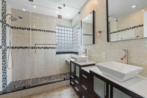 Casa en venta en Pembroke Pines, Florida, 3 dormitorios, 196.3 m2 № 1814232 - foto 23