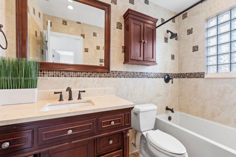 Casa en venta en Pembroke Pines, Florida, 3 dormitorios, 196.3 m2 № 1814232 - foto 29
