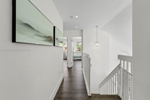 Casa en venta en Pembroke Pines, Florida, 3 dormitorios, 196.3 m2 № 1814232 - foto 24