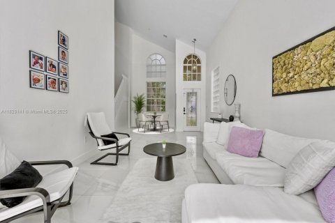 Casa en venta en Pembroke Pines, Florida, 3 dormitorios, 196.3 m2 № 1814232 - foto 5