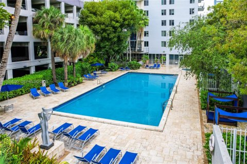 Condominio en venta en Miami, Florida, 2 dormitorios, 84.91 m2 № 2082886 - foto 16