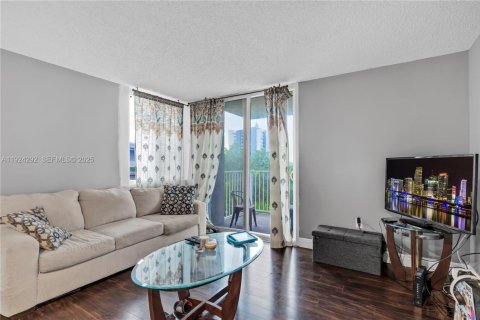 Condominio en venta en Miami, Florida, 2 dormitorios, 84.91 m2 № 2082886 - foto 26