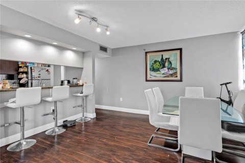 Condominio en venta en Miami, Florida, 2 dormitorios, 84.91 m2 № 2082886 - foto 24