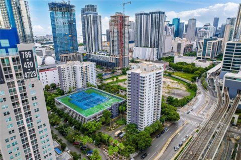 Condominio en venta en Miami, Florida, 2 dormitorios, 84.91 m2 № 2082886 - foto 9
