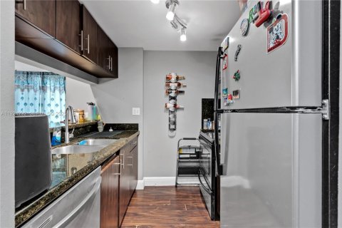 Condominio en venta en Miami, Florida, 2 dormitorios, 84.91 m2 № 2082886 - foto 20