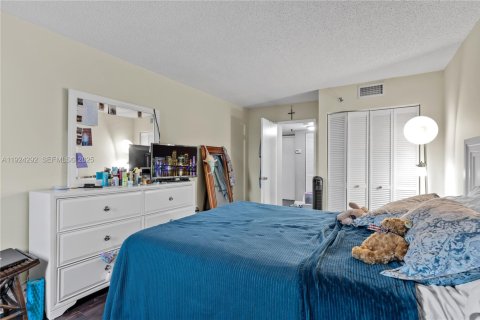 Condominio en venta en Miami, Florida, 2 dormitorios, 84.91 m2 № 2082886 - foto 30
