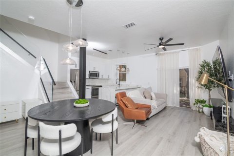 Adosado en alquiler en Davenport, Florida, 2 dormitorios, 138.61 m2 № 1913997 - foto 14