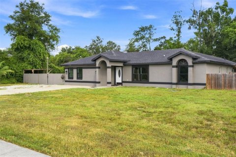 Villa ou maison à vendre à Orange City, Floride: 5 chambres, 213.95 m2 № 2347872 - photo 2