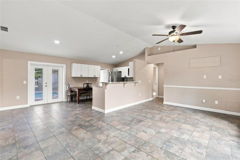 Villa ou maison à vendre à Orange City, Floride: 5 chambres, 213.95 m2 № 2347872 - photo 5