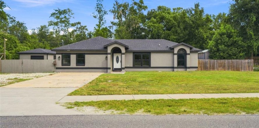 Villa ou maison à Orange City, Floride 5 chambres, 213.95 m2 № 2347872
