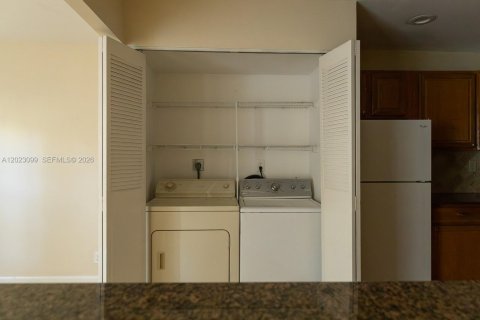 Adosado en alquiler en Davie, Florida, 3 dormitorios, 151.43 m2 № 2077355 - foto 19