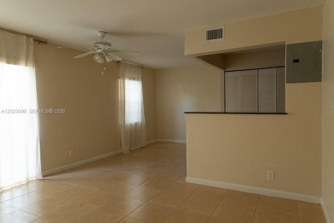 Adosado en alquiler en Davie, Florida, 3 dormitorios, 151.43 m2 № 2077355 - foto 16
