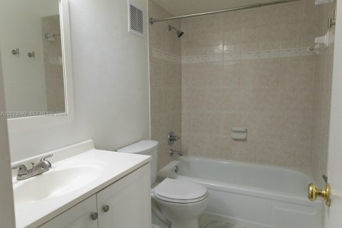Adosado en alquiler en Davie, Florida, 3 dormitorios, 151.43 m2 № 2077355 - foto 6