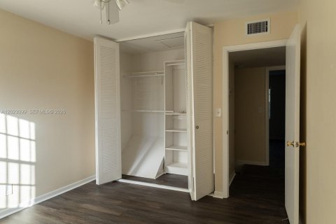 Adosado en alquiler en Davie, Florida, 3 dormitorios, 151.43 m2 № 2077355 - foto 12