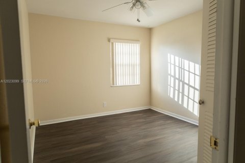 Adosado en alquiler en Davie, Florida, 3 dormitorios, 151.43 m2 № 2077355 - foto 13