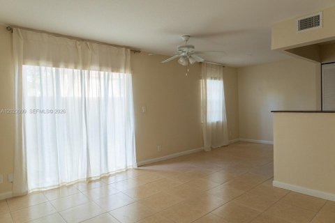 Adosado en alquiler en Davie, Florida, 3 dormitorios, 151.43 m2 № 2077355 - foto 15