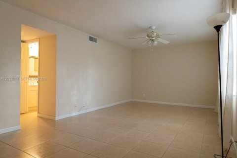 Adosado en alquiler en Davie, Florida, 3 dormitorios, 151.43 m2 № 2077355 - foto 4