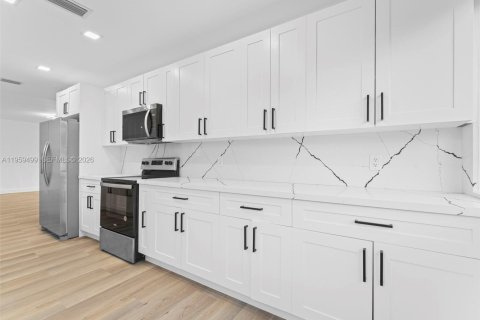 Купить виллу или дом в Майами, Флорида 3 спальни, 100.52м2, № 2023661 - фото 7