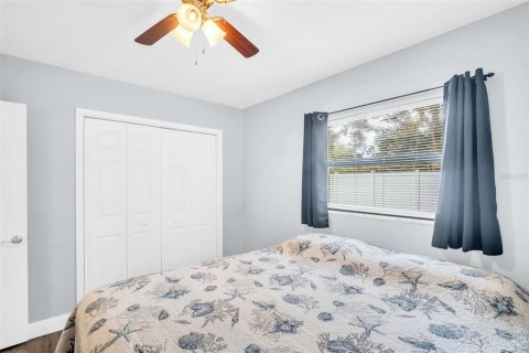 House in Palm Harbor, Florida 5 bedrooms, 185.25 sq.m. № 1918089 - photo 14