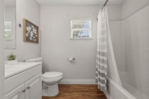 Villa ou maison à louer à Spring Hill, Floride: 4 chambres, 160.54 m2 № 2423752 - photo 23