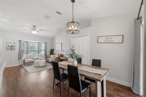 Villa ou maison à louer à Spring Hill, Floride: 4 chambres, 160.54 m2 № 2423752 - photo 19