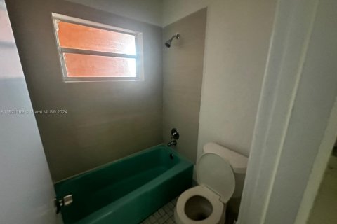 Condominio en venta en Miami, Florida, 1 dormitorio, 78.97 m2 № 1943142 - foto 6