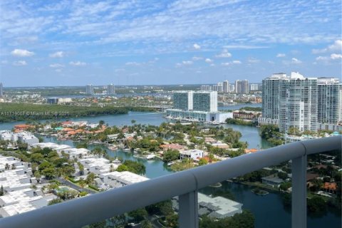 Condo in Sunny Isles Beach, Florida, 2 bedrooms  № 1470236 - photo 13