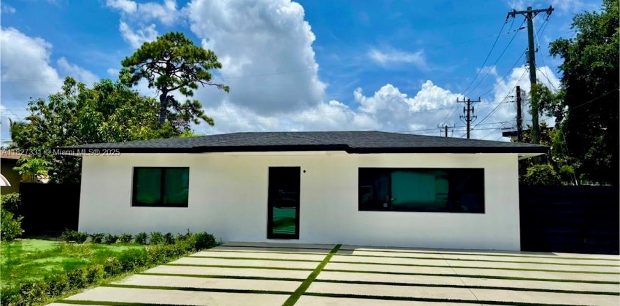 Villa ou maison à North Miami Beach, Floride 3 chambres, 114.27 m2 № 1814666