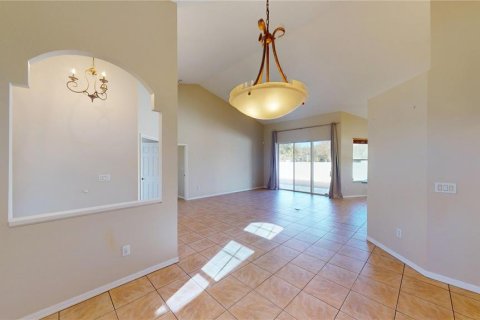 Villa ou maison à vendre à Wesley Chapel, Floride: 4 chambres, 187.11 m2 № 2121220 - photo 6