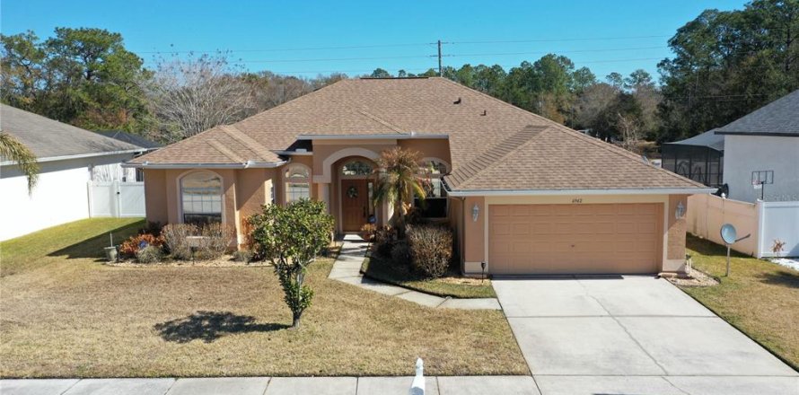 Villa ou maison à Wesley Chapel, Floride 4 chambres, 187.11 m2 № 2121220