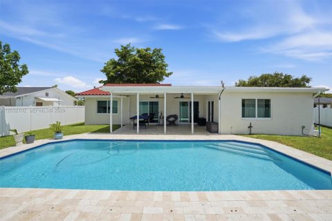 House in Miami, Florida 4 bedrooms, 156.45 sq.m. № 2086958 - photo 29