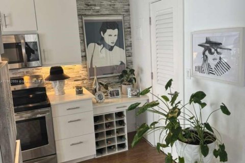 Снять в аренду квартиру в Помпано-Бич, Флорида 1 спальня, 50.17м2, № 1954228 - фото 6