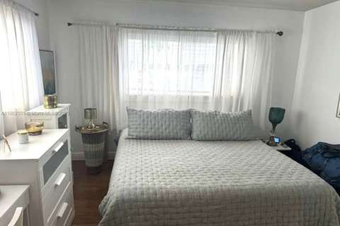 Снять в аренду квартиру в Помпано-Бич, Флорида 1 спальня, 50.17м2, № 1954228 - фото 8