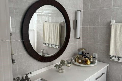 Снять в аренду квартиру в Помпано-Бич, Флорида 1 спальня, 50.17м2, № 1954228 - фото 10