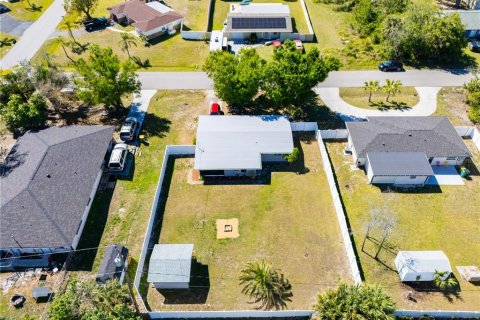 House in Port Charlotte, Florida 2 bedrooms, 85.28 sq.m. № 1542548 - photo 2