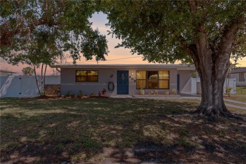 House in Port Charlotte, Florida 2 bedrooms, 85.28 sq.m. № 1542548 - photo 30