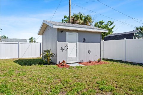 House in Port Charlotte, Florida 2 bedrooms, 85.28 sq.m. № 1542548 - photo 19